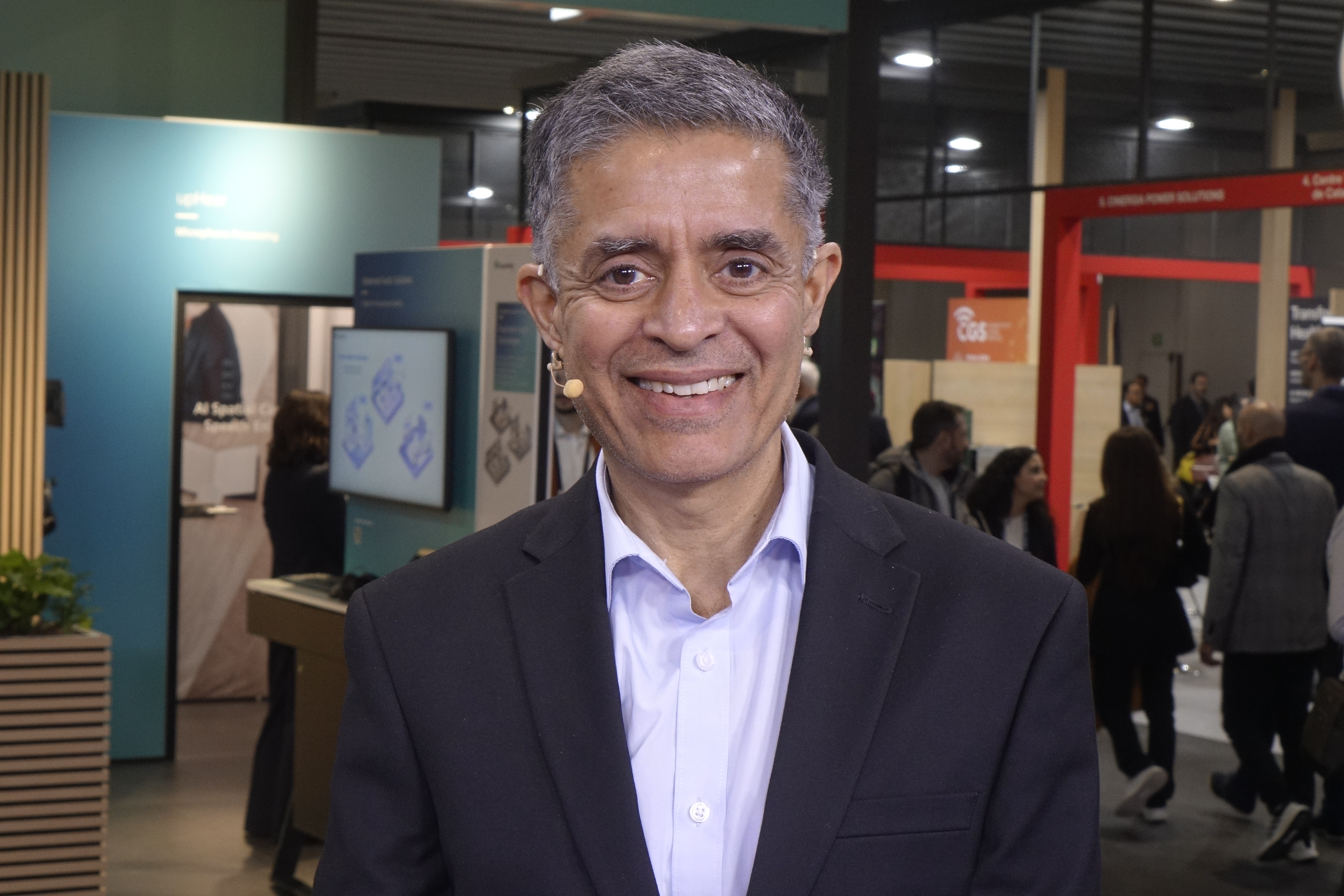 Application-aware networking is reshaping telecom, optimizing AI-driven applications, and enabling dynamic connectivity. Learn how Broadcom’s VeloSky helps.
